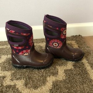 Waterproof Bogs Size 7